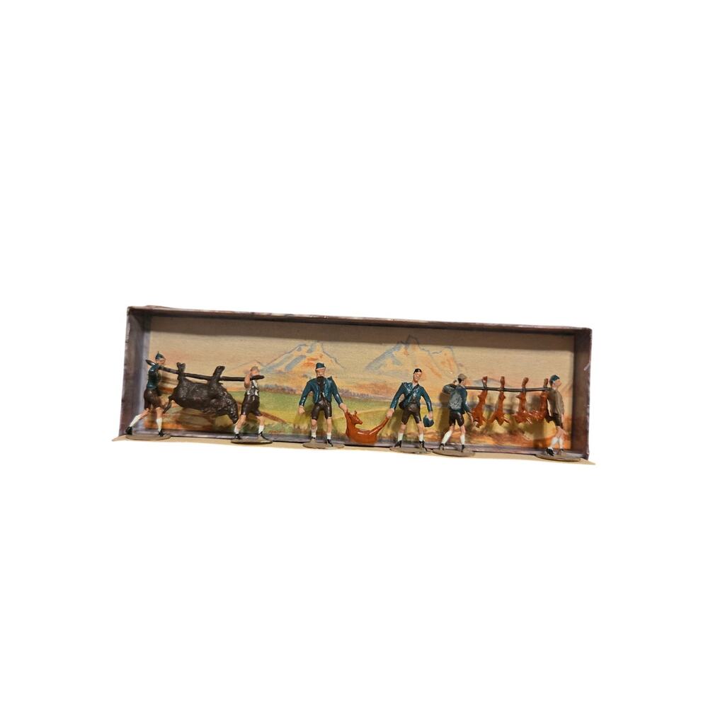 Walter Merten HO 2120 Hunters Carrying Killed Game Vintage Germany Model Figures